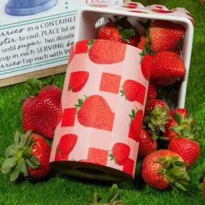 Framar Strawberry Shortcake Embossed Foil Roll 100m